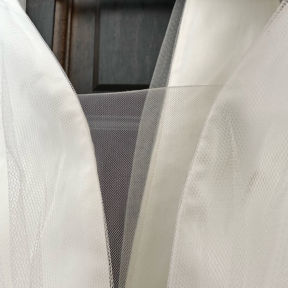 Harlie Dress in Ivory
SAU LEE - revolve - bridal, bachelorette, wedding - Picture 12 of 16